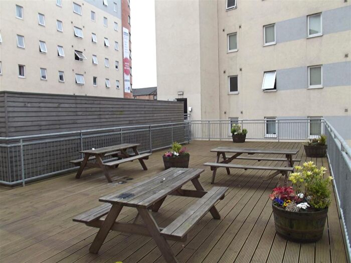3 Bedroom Flat To Rent In Blackfriars Road, Glasgow, G1