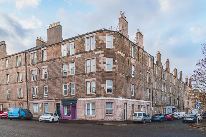 4 Bedroom Flat To Rent In Easter Road, Edinburgh, EH6