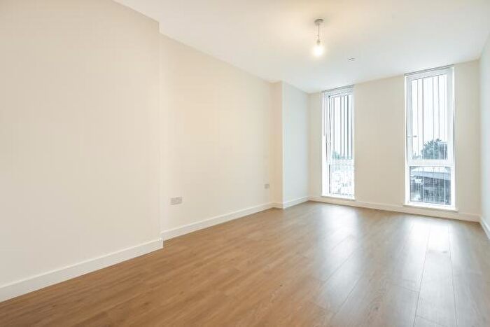 2 Bedroom Apartment To Rent In Royal Winchester House, Bracknell, RG12