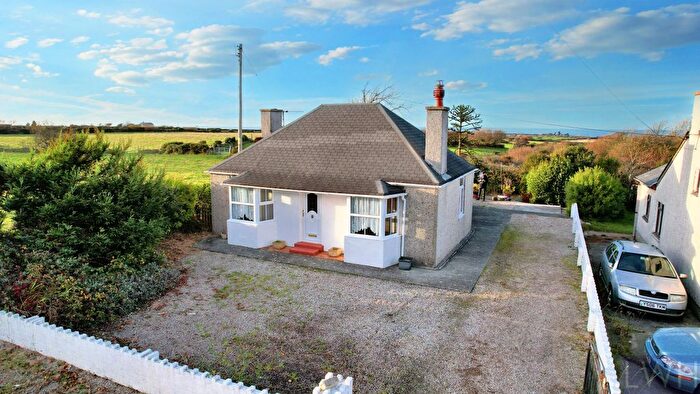 3 Bedroom Bungalow For Sale In Bodriala, Pengroeslon, LL53