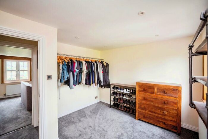4 Bedroom Detached House For Sale In Plough Wents Road, Chart Sutton, Maidstone, ME17