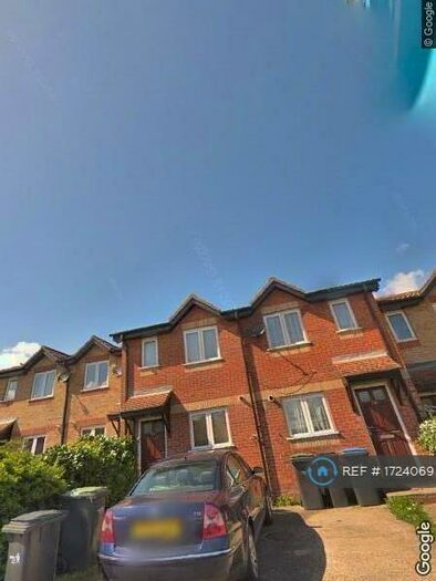 1 Bedroom Flat To Rent In Magpie Close, Enfield, EN1