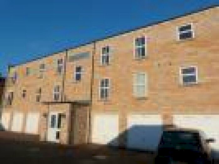 2 Bedroom Flat To Rent In Britannia Wharf, Bingley, West Yorkshire, BD16