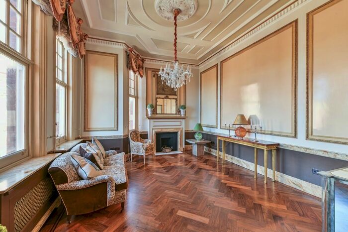 4 Bedroom Flat To Rent In Albert Court West Block, South Kensington, London, SW7