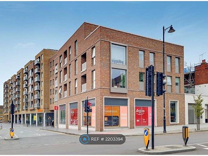 2 Bedroom Flat To Rent In Purser Court, London, N8