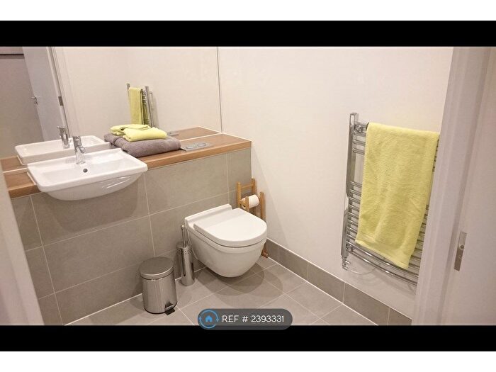 2 Bedroom Flat To Rent In Bramah Road, London, SW9