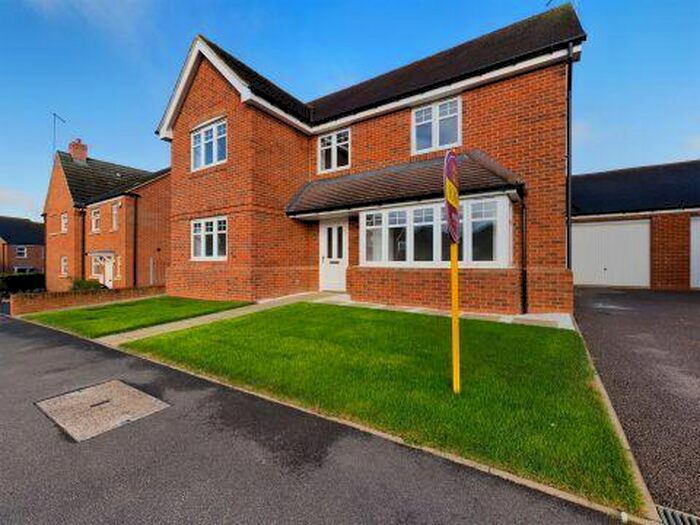 5 Bedroom Detached House To Rent In Manning Way, Long Buckby, Northampton, NN6