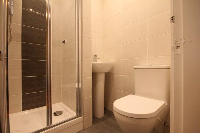7 Bedroom Terraced House To Rent In Heaton Hall Road, Newcastle Upon Tyne, NE6