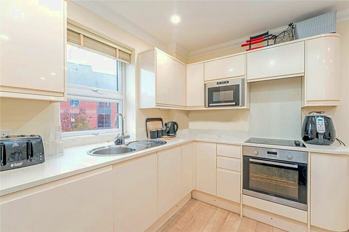 1 Bedroom Apartment To Rent In Denmark Street, Wokingham, Berkshire, RG40