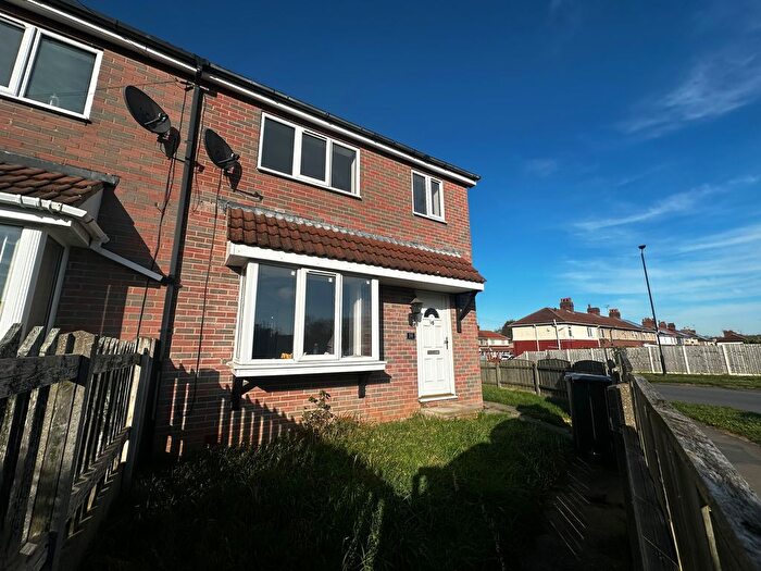 3 Bedroom Property To Rent In Howbeck Drive, Edlington, Doncaster, DN12