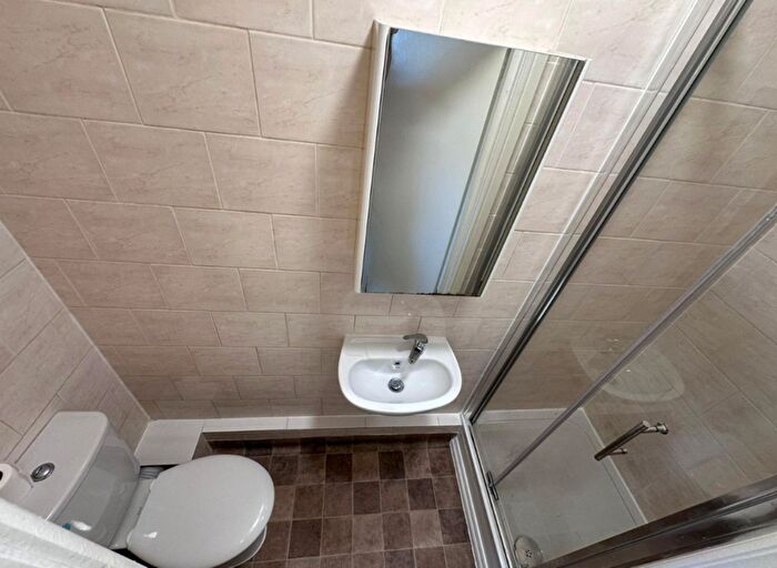 1 Bedroom Flat To Rent In Lordship Lane, London, N17