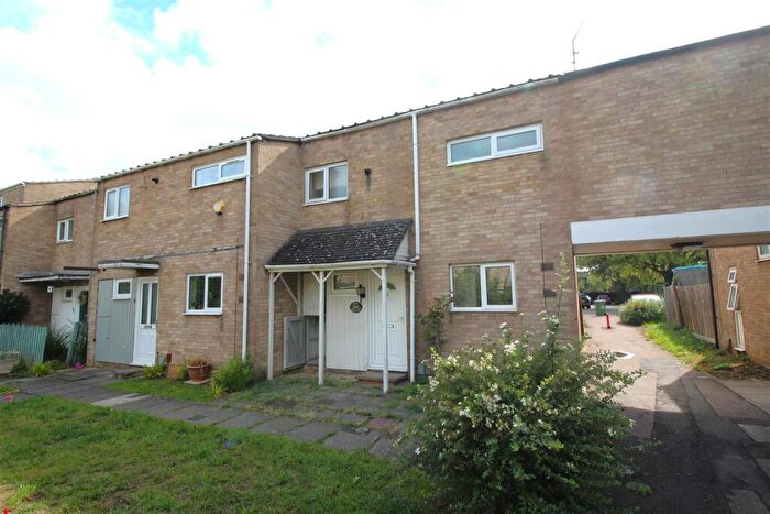 3 Bedroom End Of Terrace House For Sale In Holdfield, Peterborough, PE3