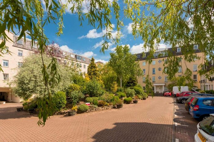 3 Bedroom Flat To Rent In Caledonian Crescent, Dalry, Edinburgh, EH11