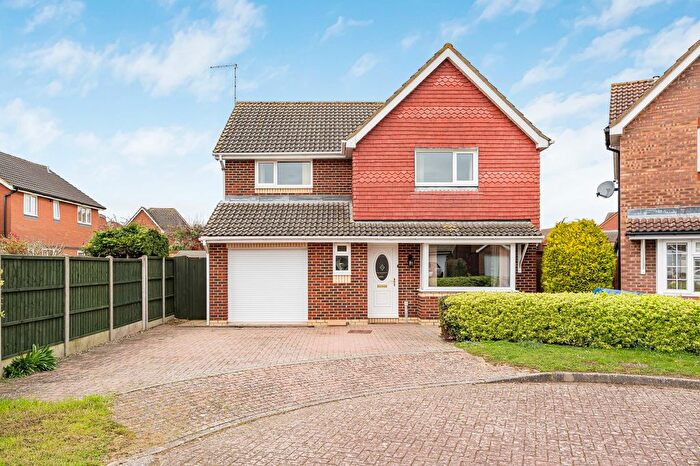 4 Bedroom Detached House For Sale In Burmoor Close, Stukeley Meadows, Huntingdon., PE29