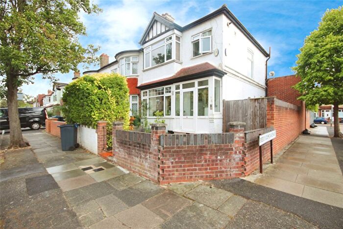 1 Bedroom Flat To Rent In Elmhurst Avenue, Mitcham, CR4