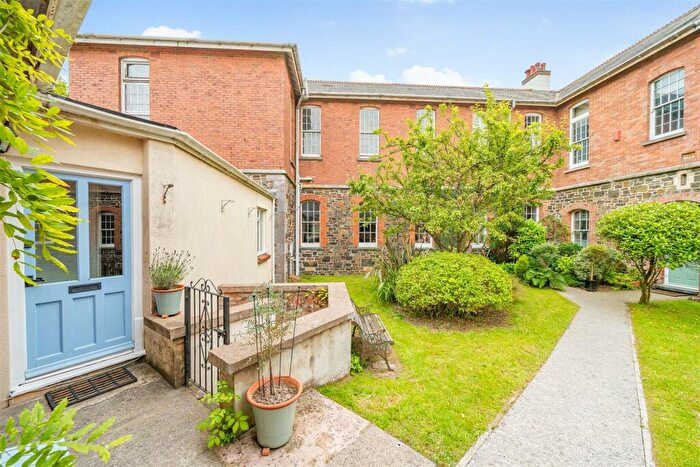 2 Bedroom End Of Terrace House For Sale In Church Lane, Moorhaven, PL21