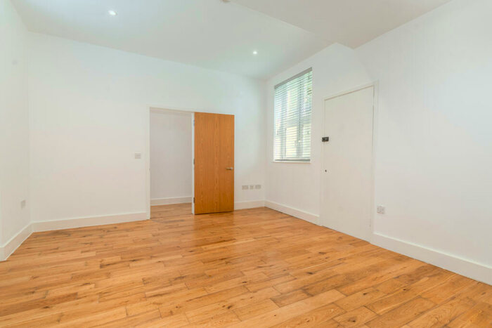 1 Bedroom Apartment To Rent In Eagle Wharf Road, Islington, London, N1