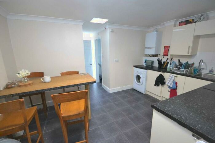 5 Bedroom Terraced House To Rent In Blenheim Road, Reading, RG1