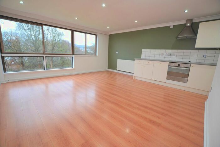 2 Bedroom Flat To Rent In Comiston Drive, Morningside, Edinburgh, EH10