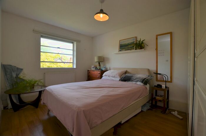 2 Bedroom Flat To Rent In Westbourne Drive, London, SE23