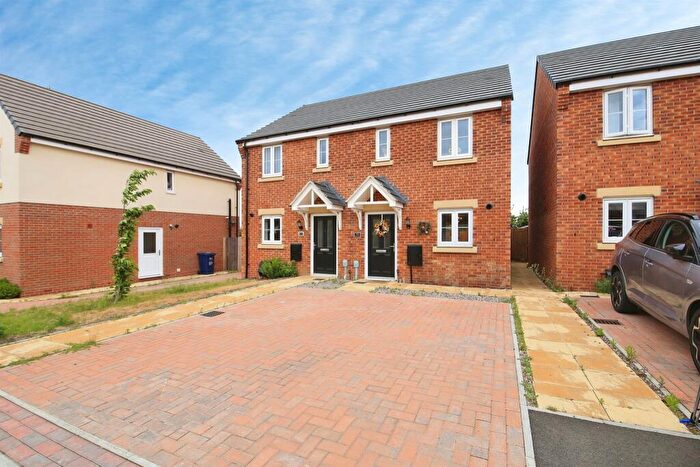 2 Bedroom Semi Detached House For Sale In Barley Close, Chatteris, PE16
