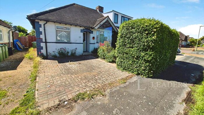 2 Bedroom Bungalow For Sale In Lansdowne Avenue, Fareham, Hampshire, PO16