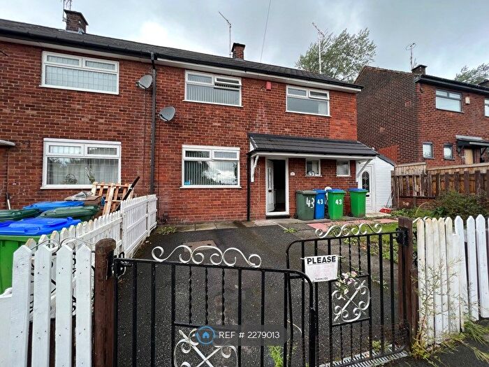 2 Bedroom Semi-Detached House To Rent In Torres Close, Manchester, M24