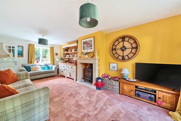 4 Bedroom Detached House For Sale In Church Rise, Burton, SN14