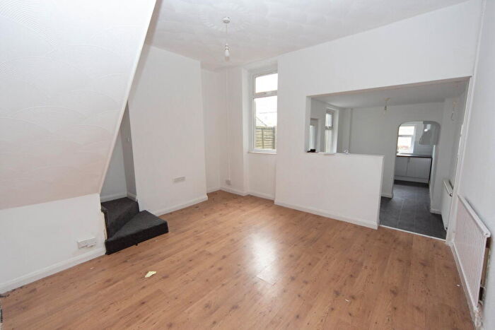 2 Bedroom Terraced House To Rent In Compton Street, Grangetown, Cardiff, CF11