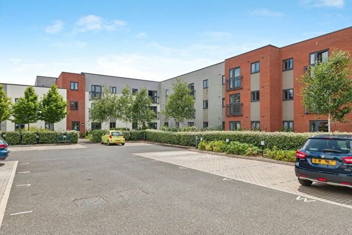 2 Bedroom Flat For Sale In South Street, Taunton, Somerset, TA1