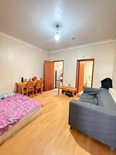 1 Bedroom Flat To Rent In Bulstrode Avenue, Hounslow Central, TW3