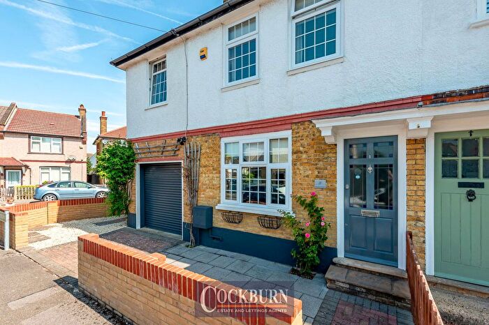 4 Bedroom End Terrace House For Sale In Portland Crescent, Mottingham, SE9