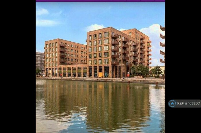 2 Bedroom Flat To Rent In Frobisher Yard, London, E16