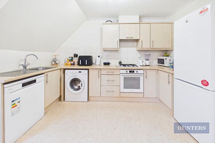 2 Bedroom Flat To Rent In Richmond Gardens, Southampton, SO17