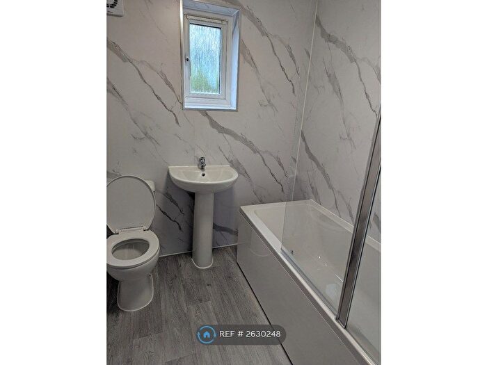 2 Bedroom End Of Terrace House To Rent In Fairfax Mews, Colchester, CO2