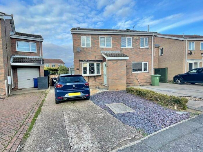 2 Bedroom Semi-Detached House To Rent In Eskham Close, Cleethorpes, DN35