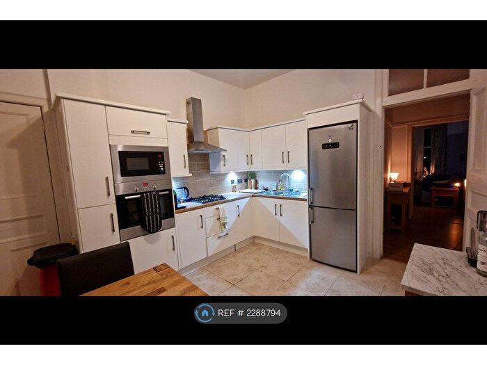 2 Bedroom Flat To Rent In Westclyffe Street, Glasgow, G41