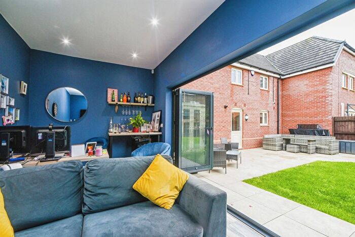 3 Bedroom Semi-Detached House For Sale In Woodland Close, Stratton St. Margaret, Swindon, SN25