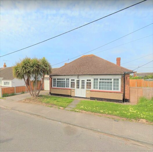 3 Bedroom Bungalow To Rent In Seaview Road, Canvey Island, SS8