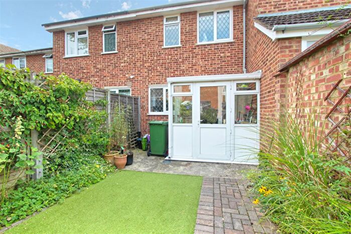 2 Bedroom Terraced House For Sale In Broomfield Avenue, Broxbourne, EN10