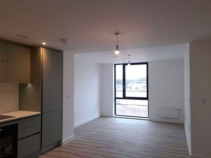 1 Bedroom Flat For Sale In Kimpton Road, Luton, Bedfordshire, LU2