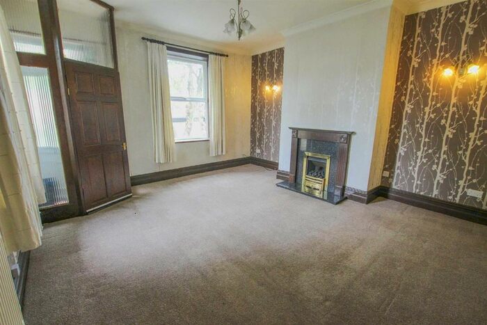 4 Bedroom End Of Terrace House To Rent In Crooked Shore, Bacup OL13