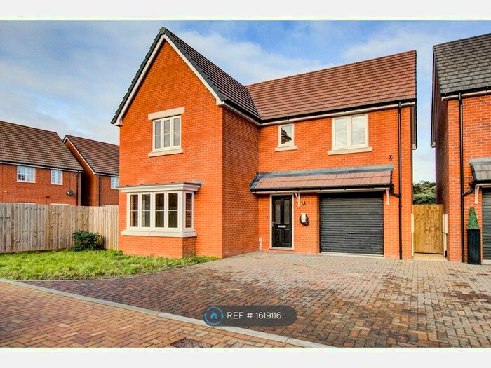 4 Bedroom Detached House To Rent In Hastings Close, Bricket Wood, St. Albans, AL2