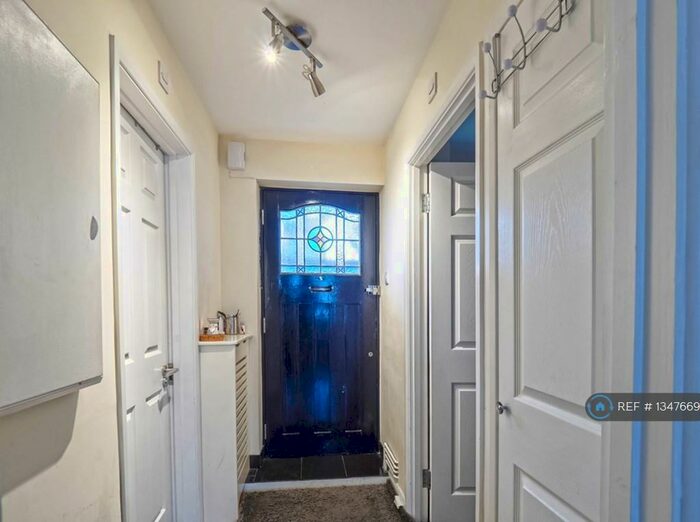 1 Bedroom Flat To Rent In Kenton, Harrow, HA3