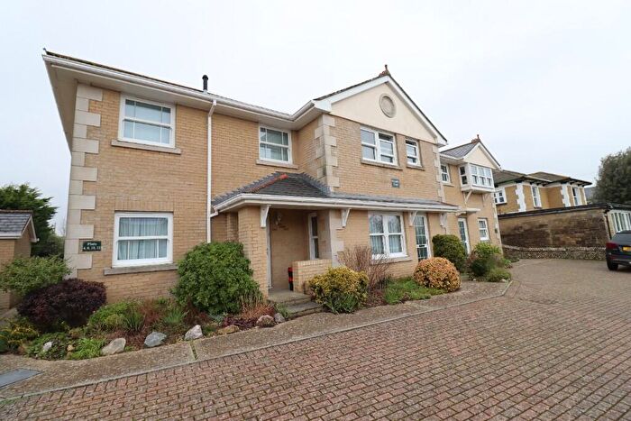 2 Bedroom Flat For Sale In Broadway, Sandown, Isle Of Wight, PO36