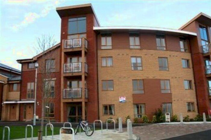 2 Bedroom Flat To Rent In Commonwealth Drive, Crawley RH10