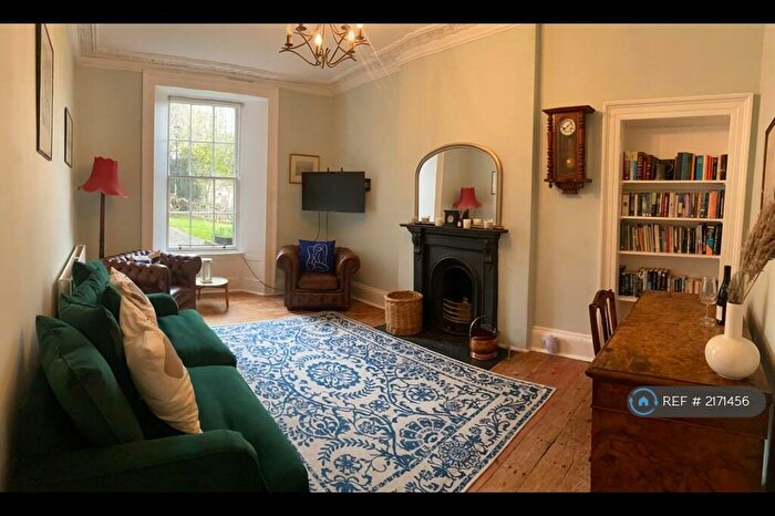 2 Bedroom Flat To Rent In Brown's Place, Edinburgh, EH1