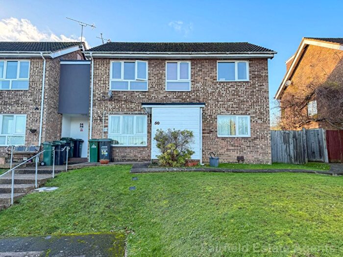 2 Bedroom Maisonette To Rent In Gibbs Couch, Carpenders Park, WD19