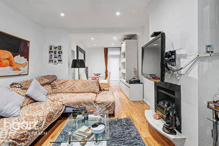 2 Bedroom Terraced House For Sale In Moffat Road, Thornton Heath, CR7