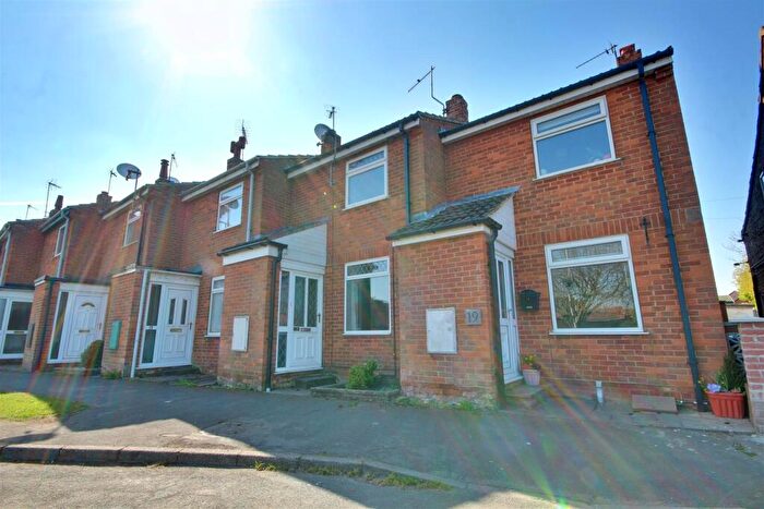 2 Bedroom End Of Terrace House For Sale In Rothesay Court, Skirlaugh, Hull, HU11